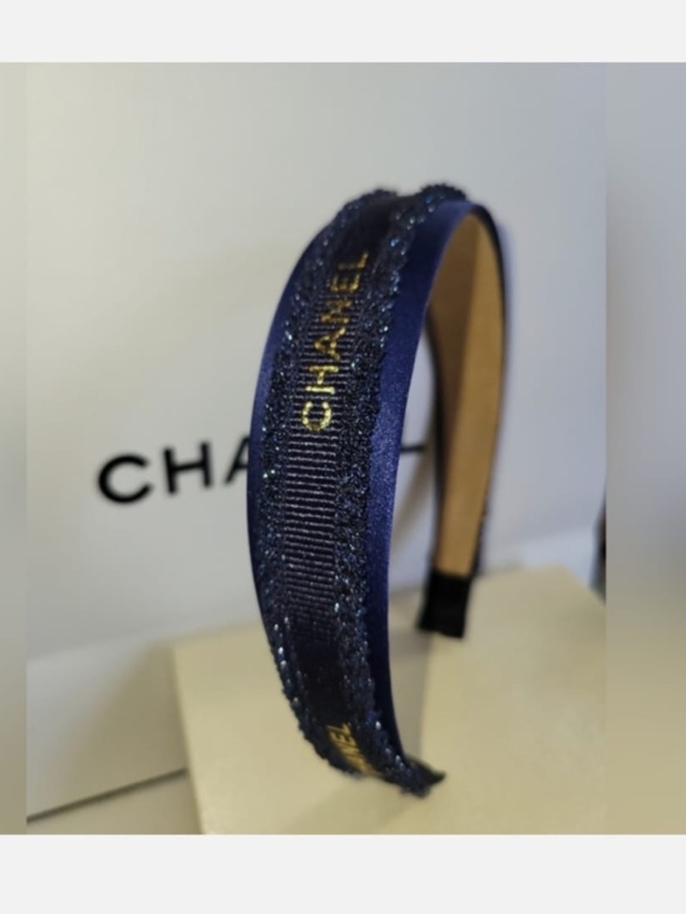 CHANEL Navy Blue Ribbon - Picture 5 of 6